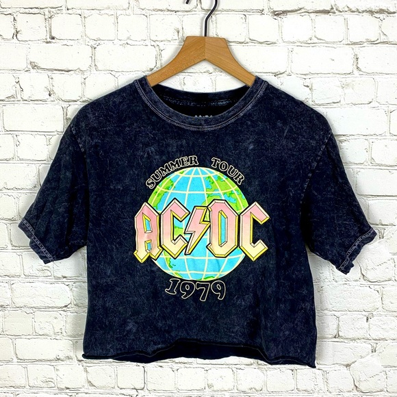 ACDC Tops - AC⚡️DC Summer Tour 1979 Crop Top Size M